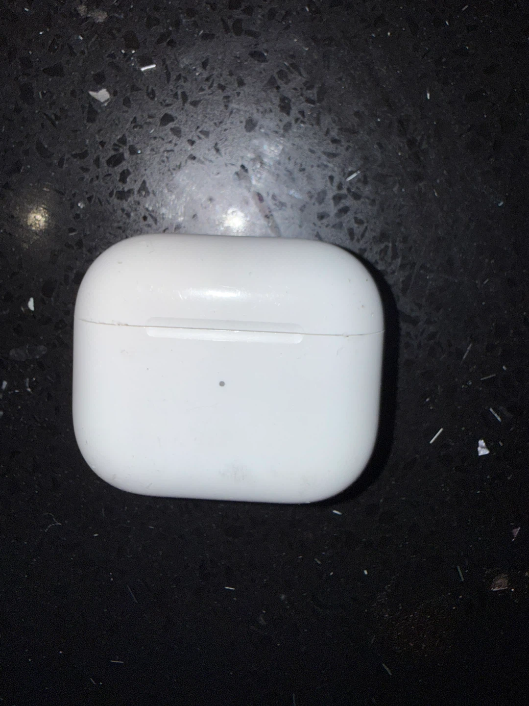 Apple AirPods Pro Charging Case (White)