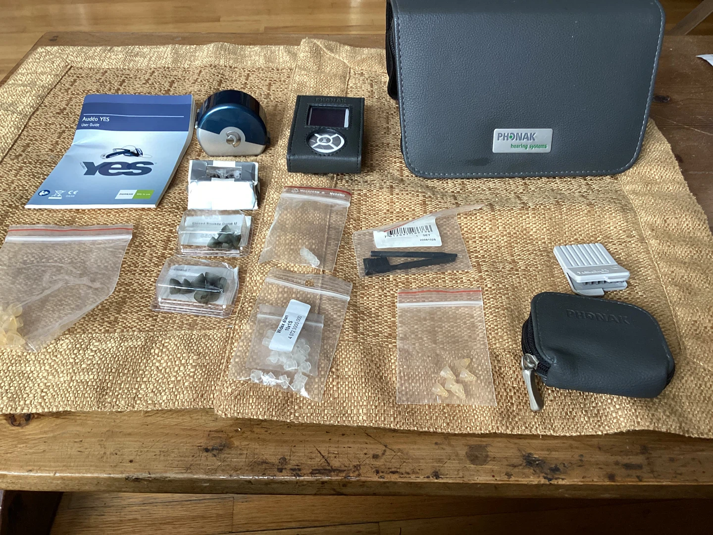 Phonak myPilot Hearing Aid Controller & Accessories - photo 4