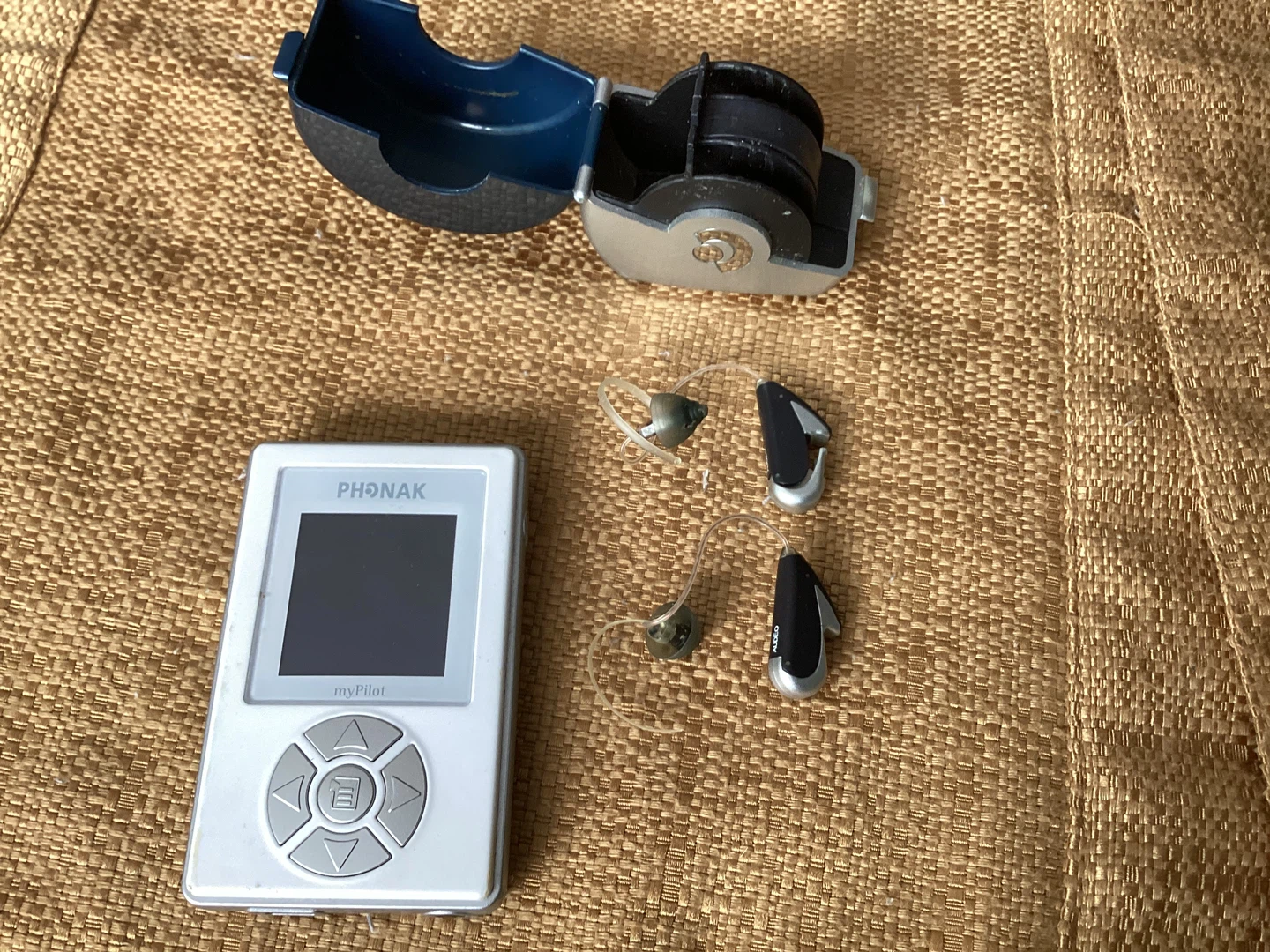 Phonak myPilot Hearing Aid Controller & Accessories - photo 3