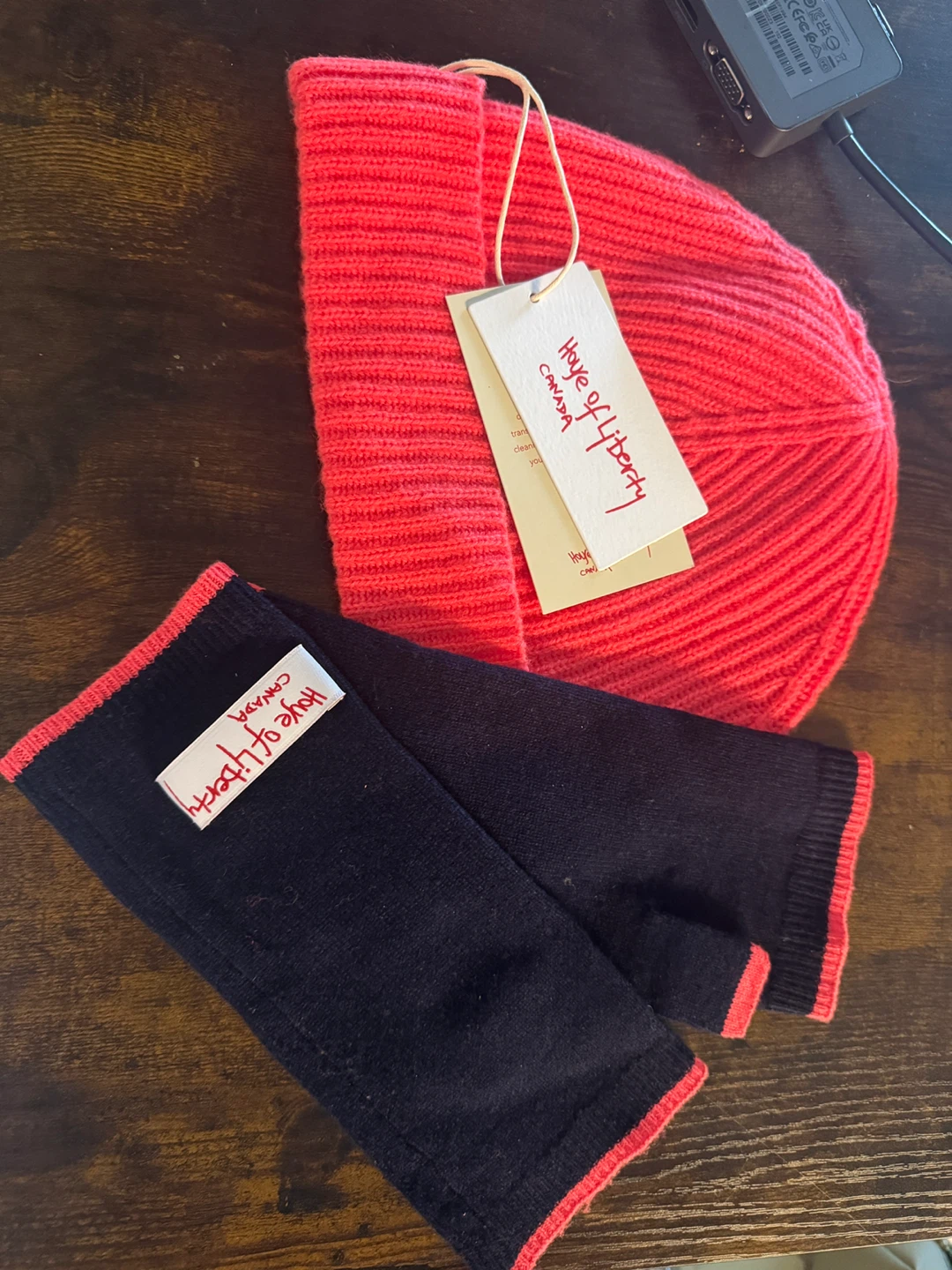 House of Liberty 100% Cashmere Beanie and Arm Warmers Set - photo 2
