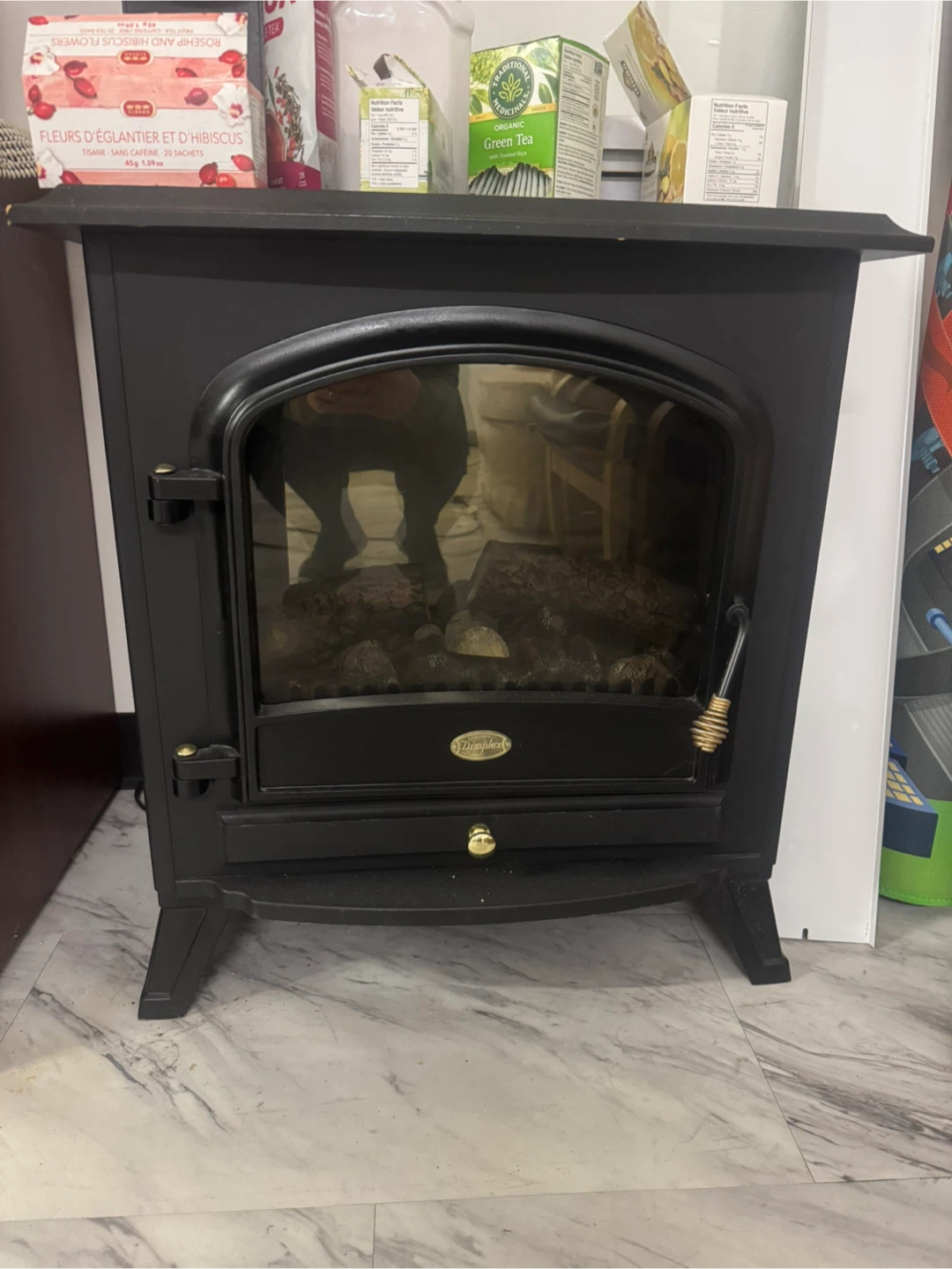 Dimplex Electric Fireplace with Logs