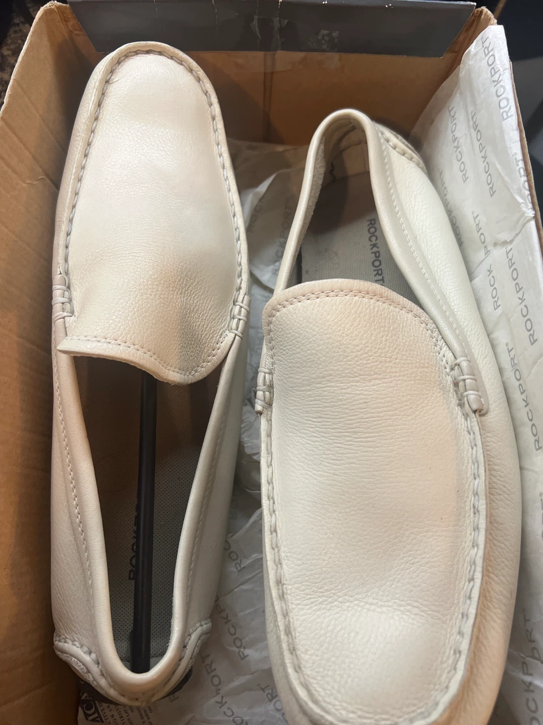 Brand New Rockport Men's Cream Slip-On Loafers - Size 9.5 Wide - photo 2