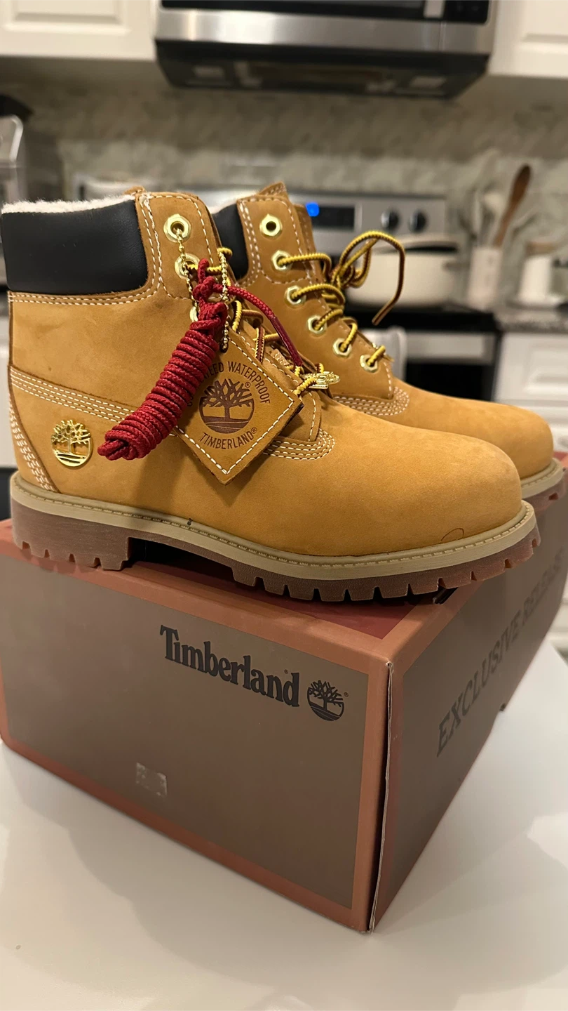 Brand new boys size 2 timberlands