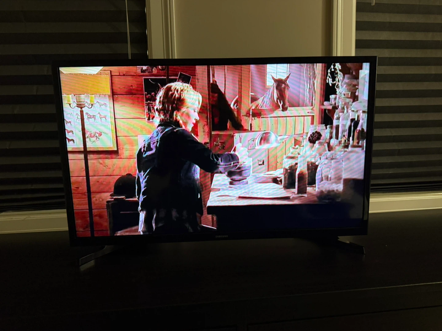 Samsung 32” Smart LED TV - photo 3
