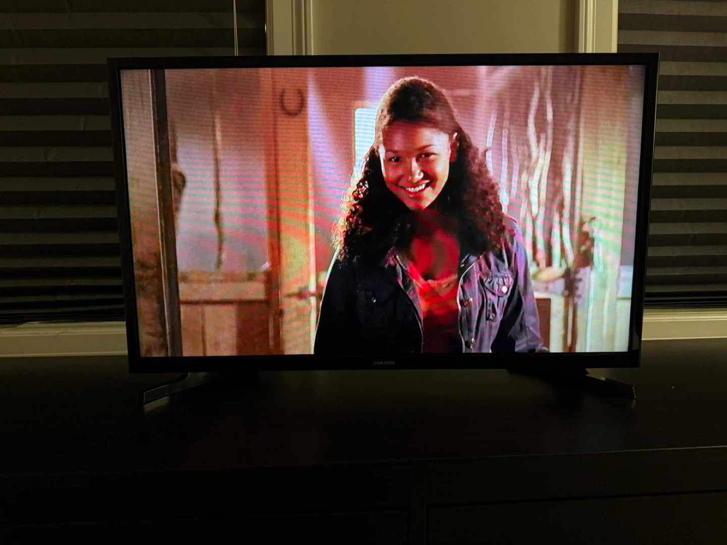 Samsung 32” Smart LED TV - photo 2