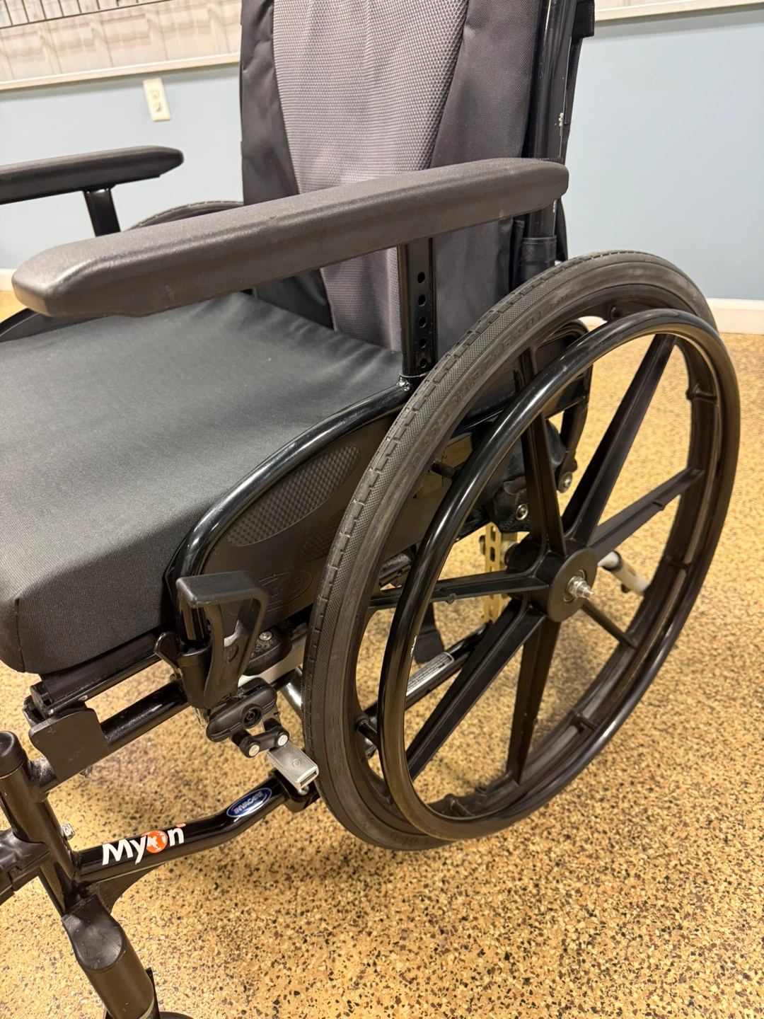 (Delivery Available!) Invacare MyOn Manual Wheelchair - photo 4
