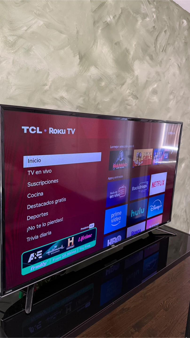 TCL 50" Roku TV - photo 2