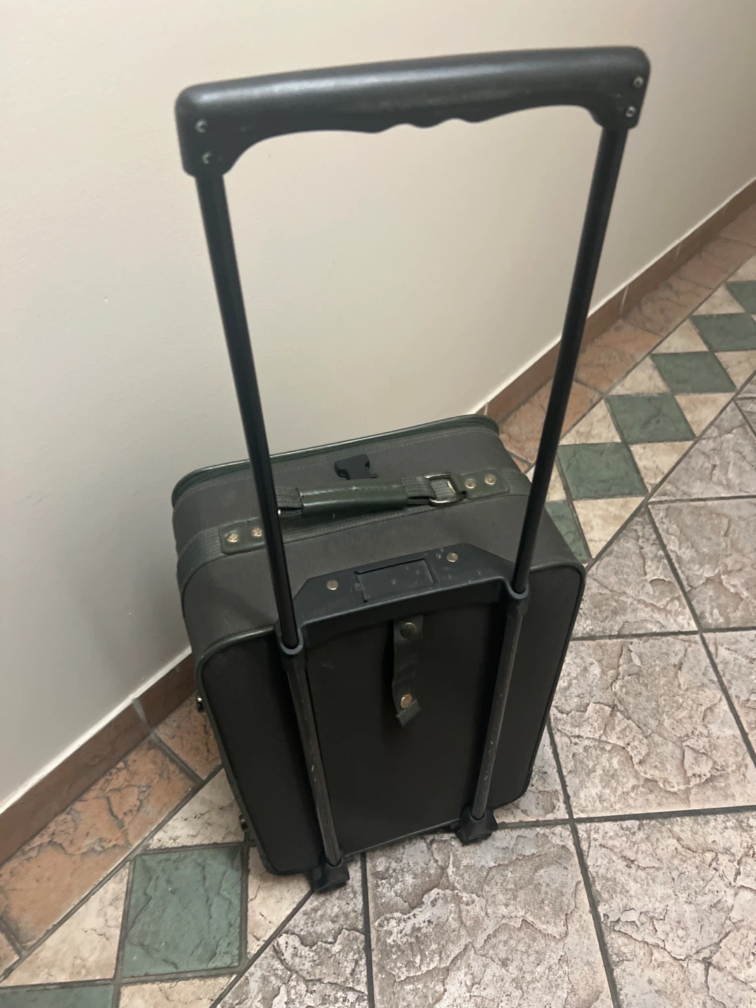 Diplomat Dark Green Carry-On Luggage - photo 2