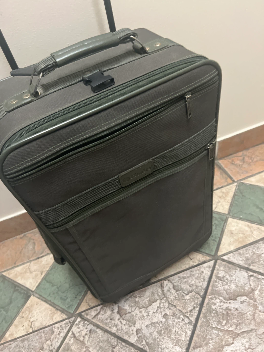 Diplomat Dark Green Carry-On Luggage - photo 3