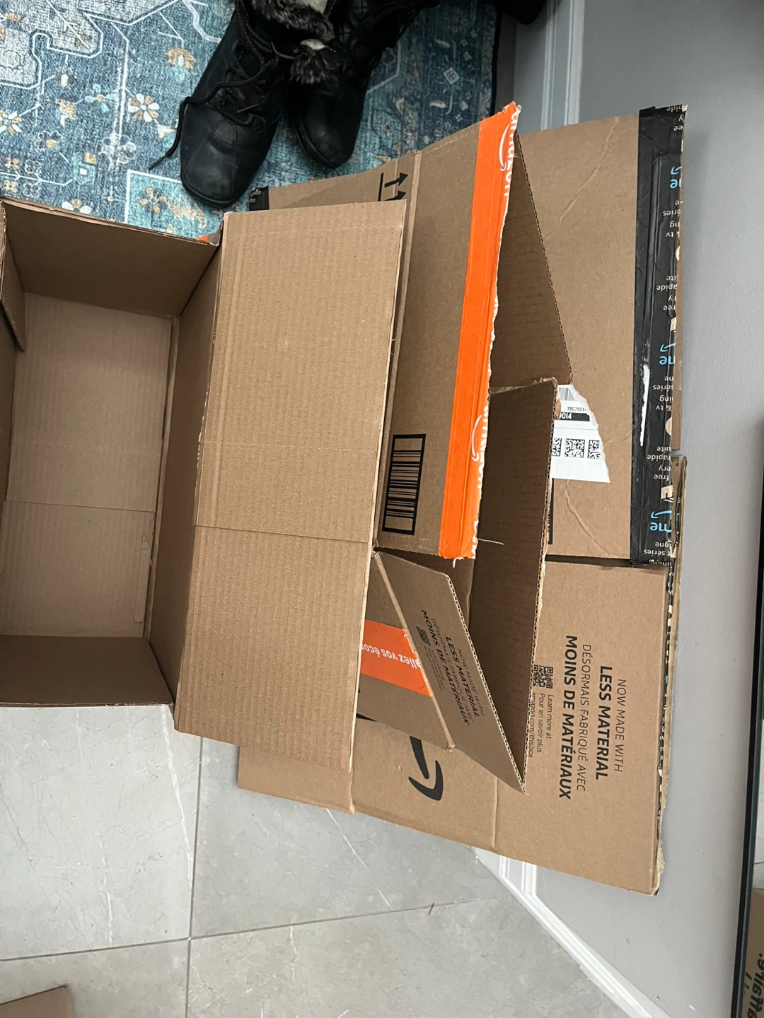 Free moving boxes and packing paper - photo 3