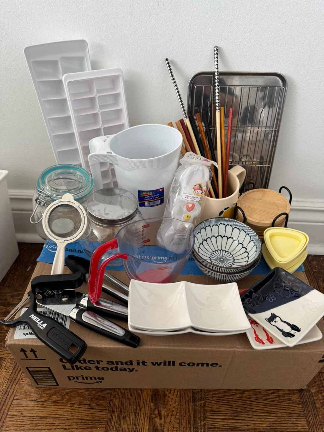 Assorted Kitchenware Lot