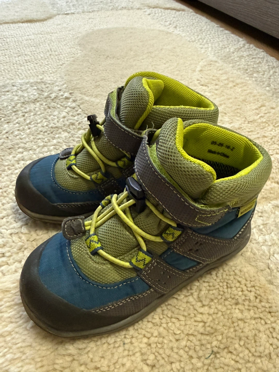 Toddler waterproof boots size 10.5 - photo 3