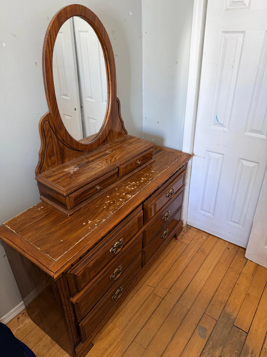 Wood Dresser with Mirror and Jewelry Box - photo 5