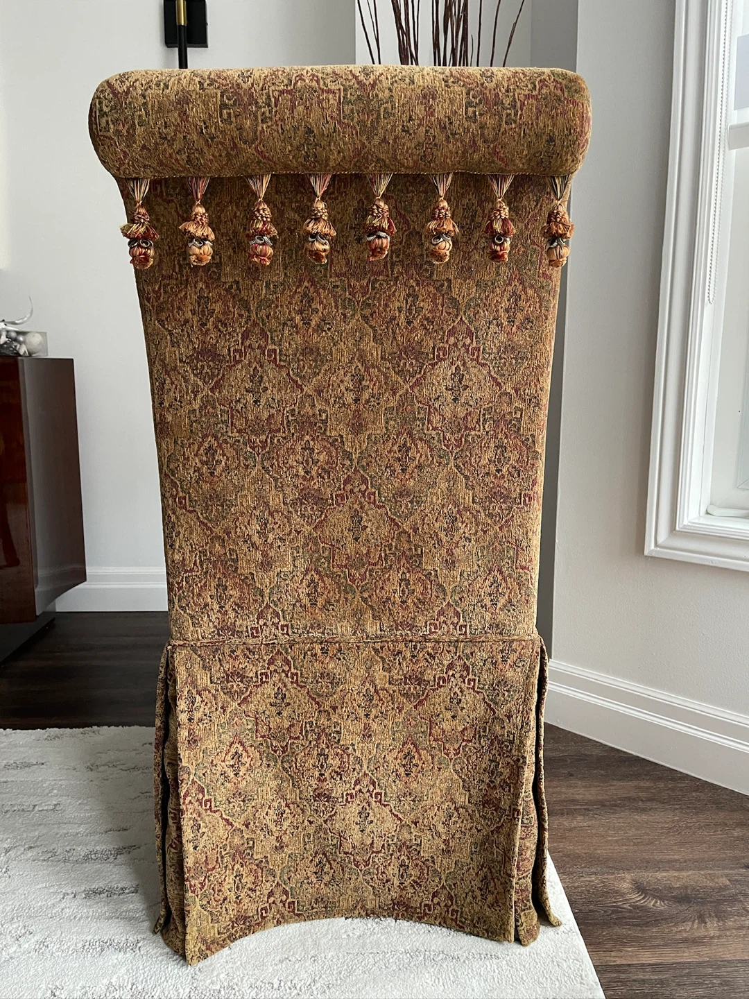 Set of 8 Upholstered Dining Chairs with Tassels - photo 5