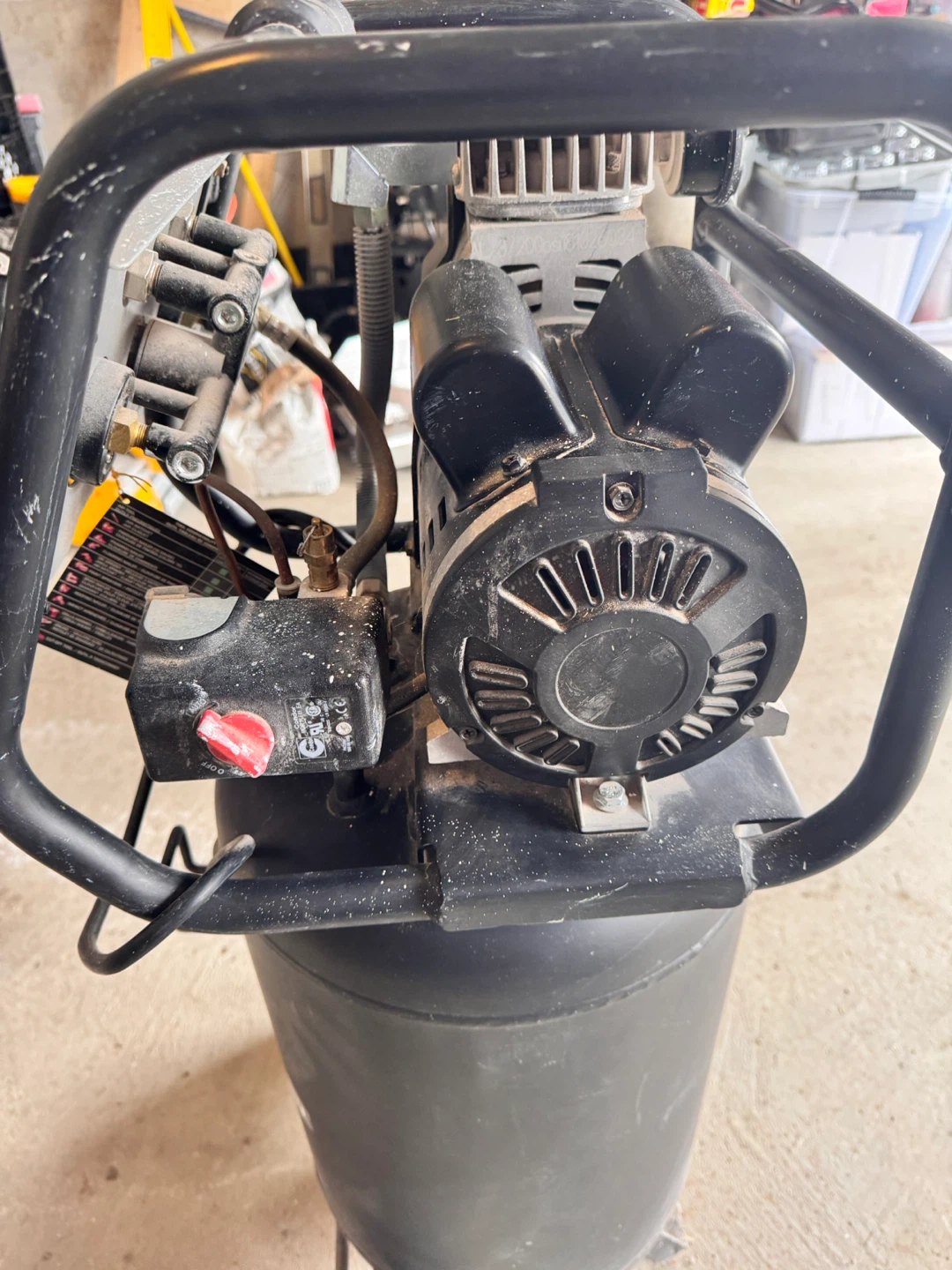 Briggs & Stratton 15 Gallon Air Compressor - photo 2
