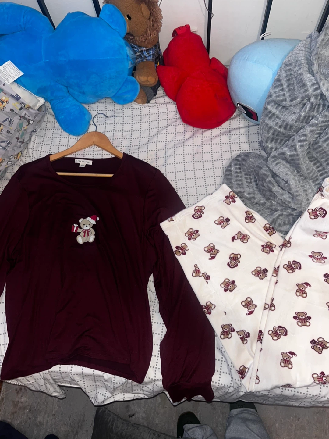 XL Women’s burgundy Pajamas