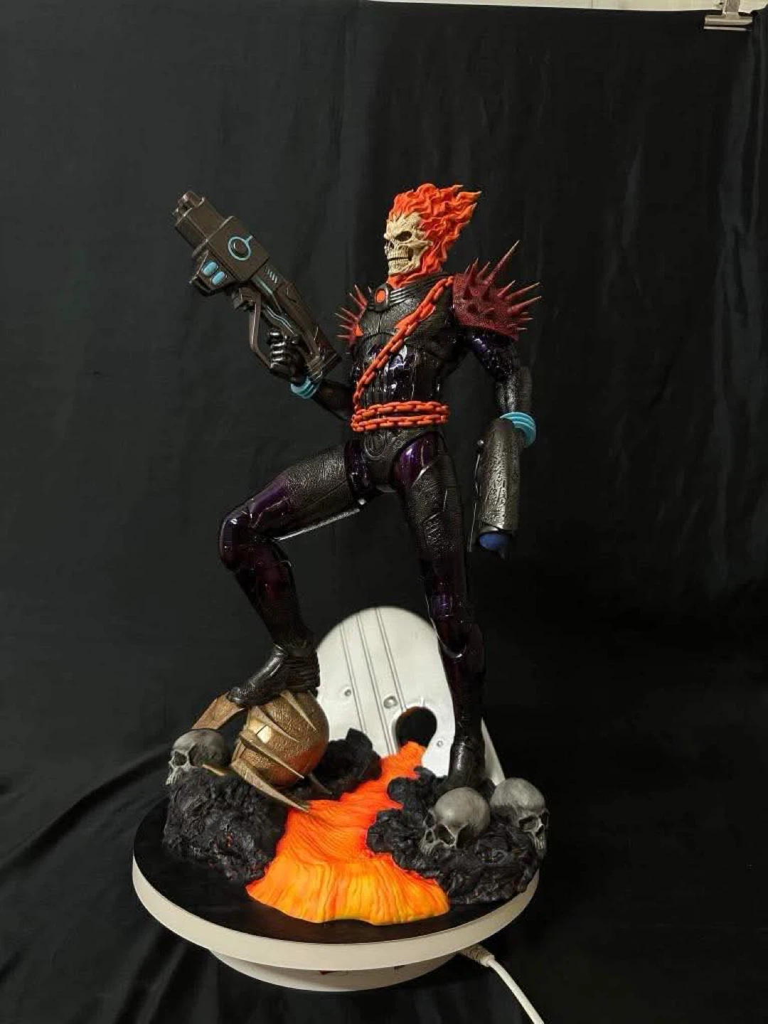 1:4 scale custom Cosmic Ghost Rider resin statue - photo 2