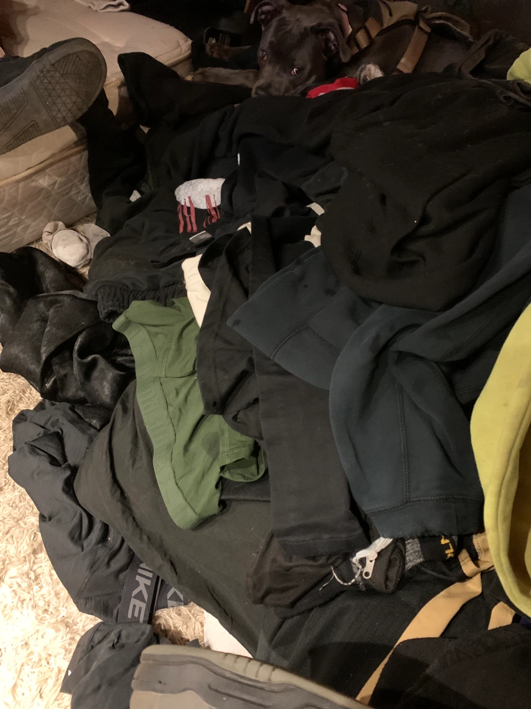 Bundle of assorted men's clothing - photo 2
