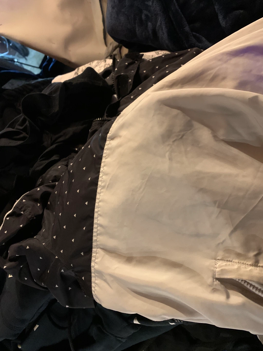 Bundle of assorted men's clothing - photo 3