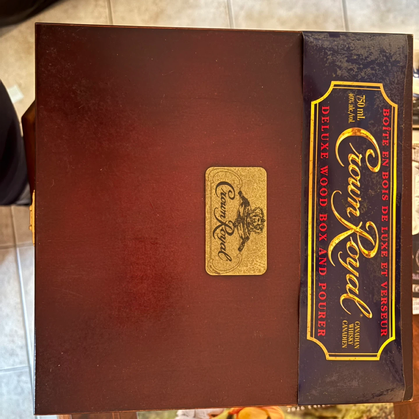 Crown Royal Deluxe Wood Box and Pourer Canadian Whisky