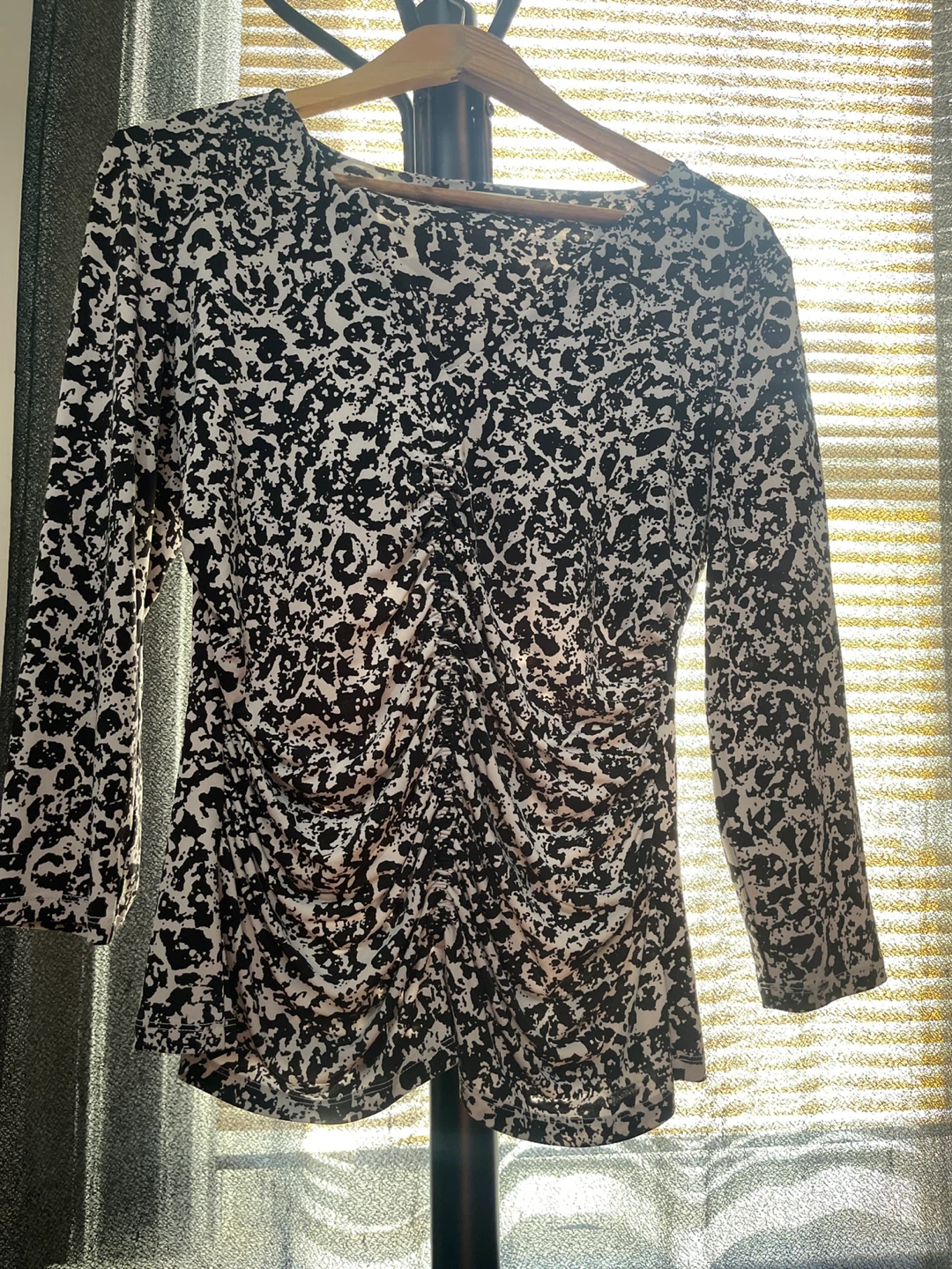 Ruched Print Long Sleeve Top