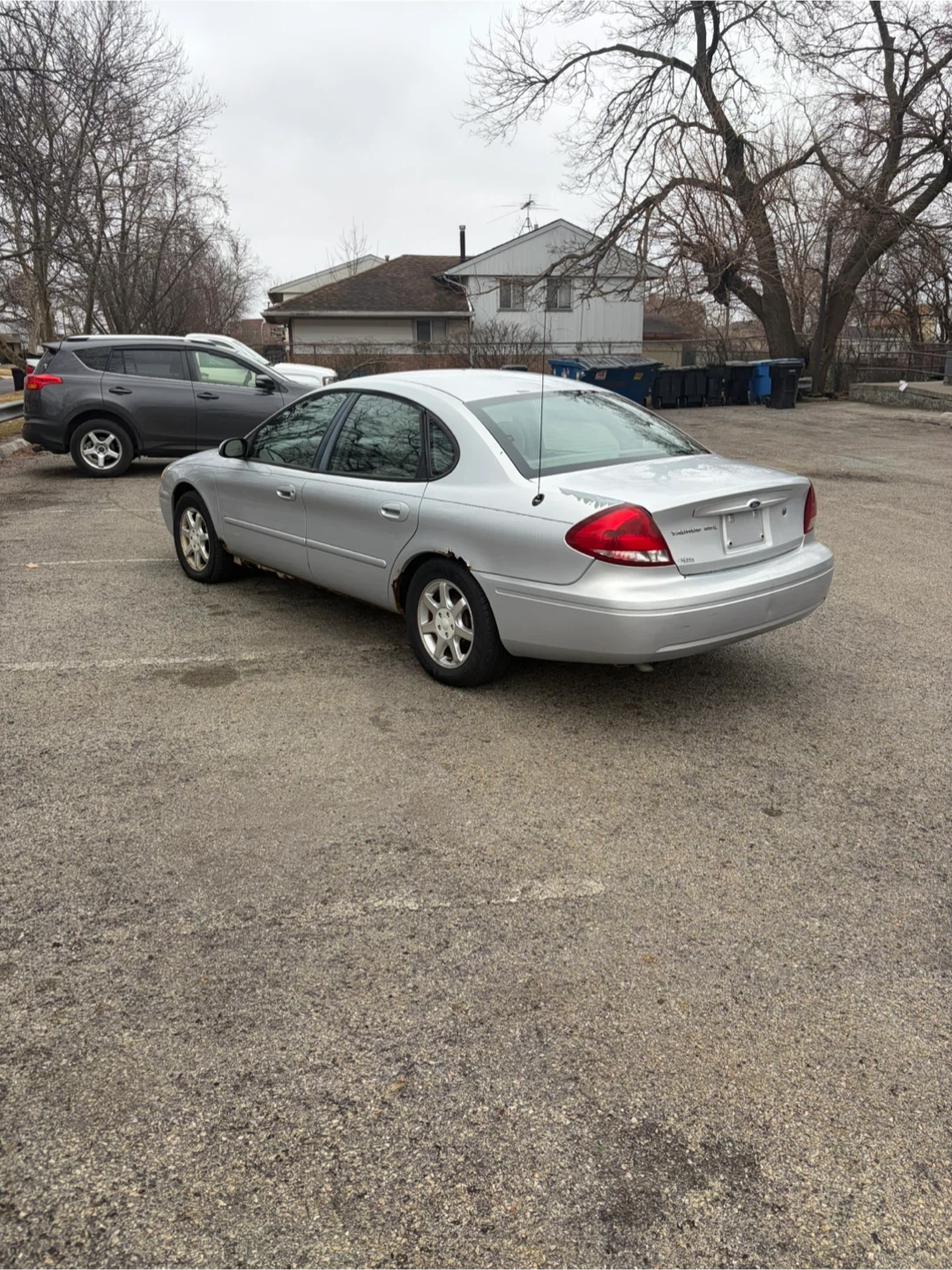 2007 Silver Ford Taurus SE Sedan - photo 3