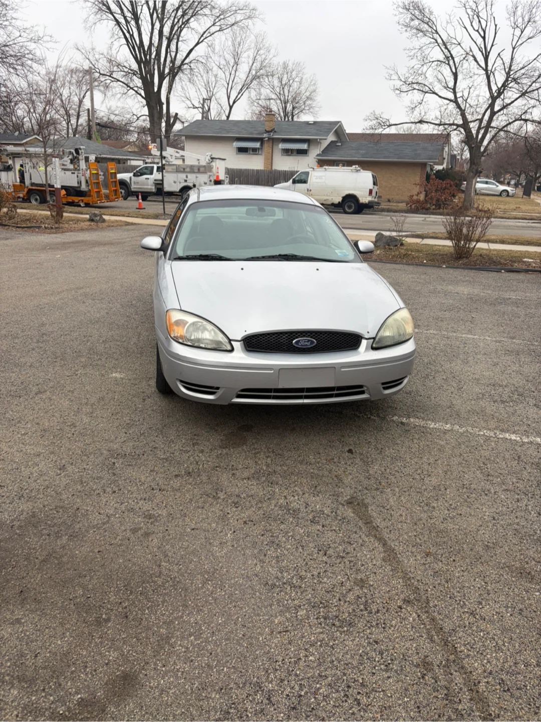 2007 Silver Ford Taurus SE Sedan