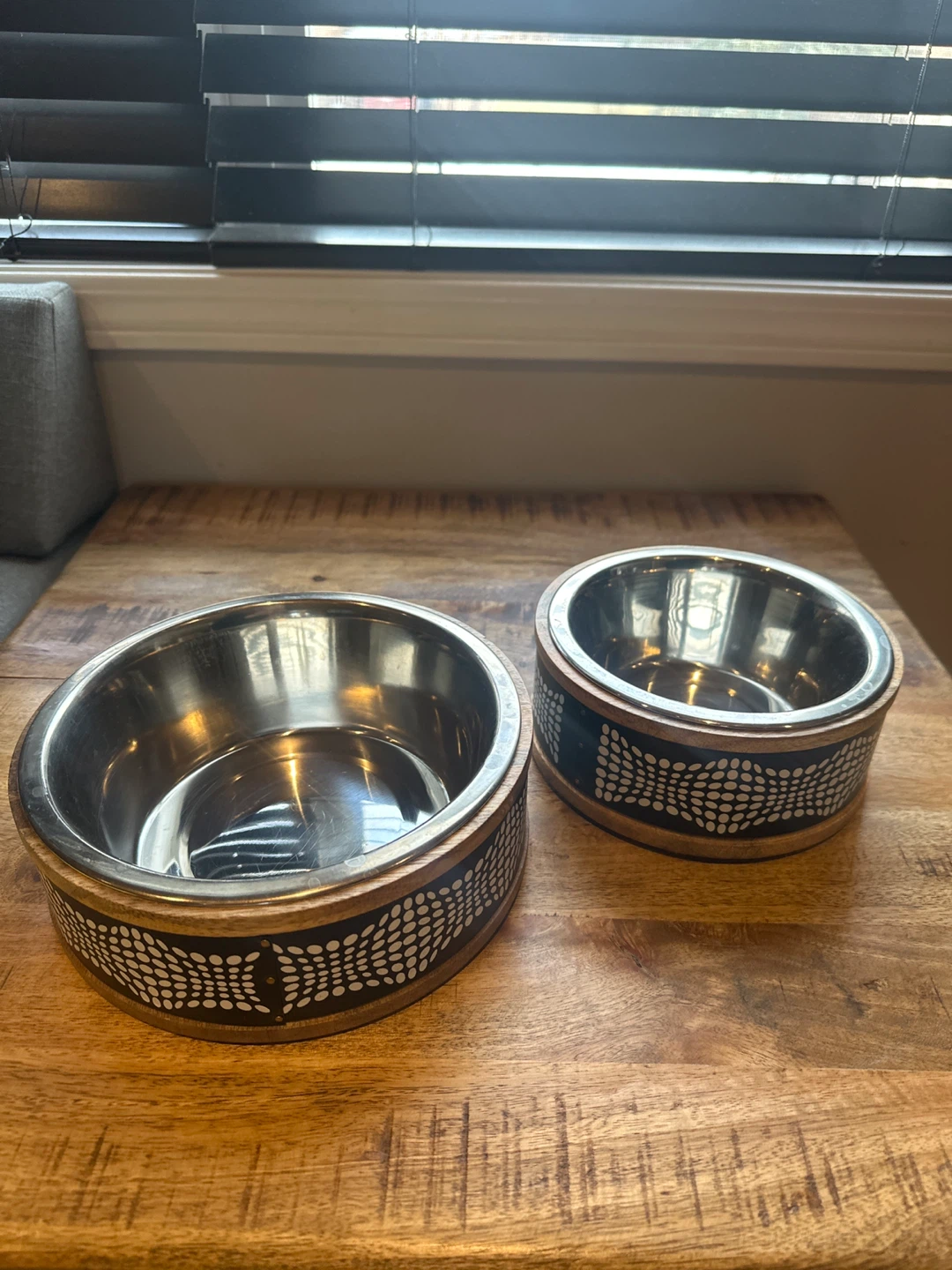 Set of 2 Stainless Steel Pet Bowls with Decorative Wood Trim