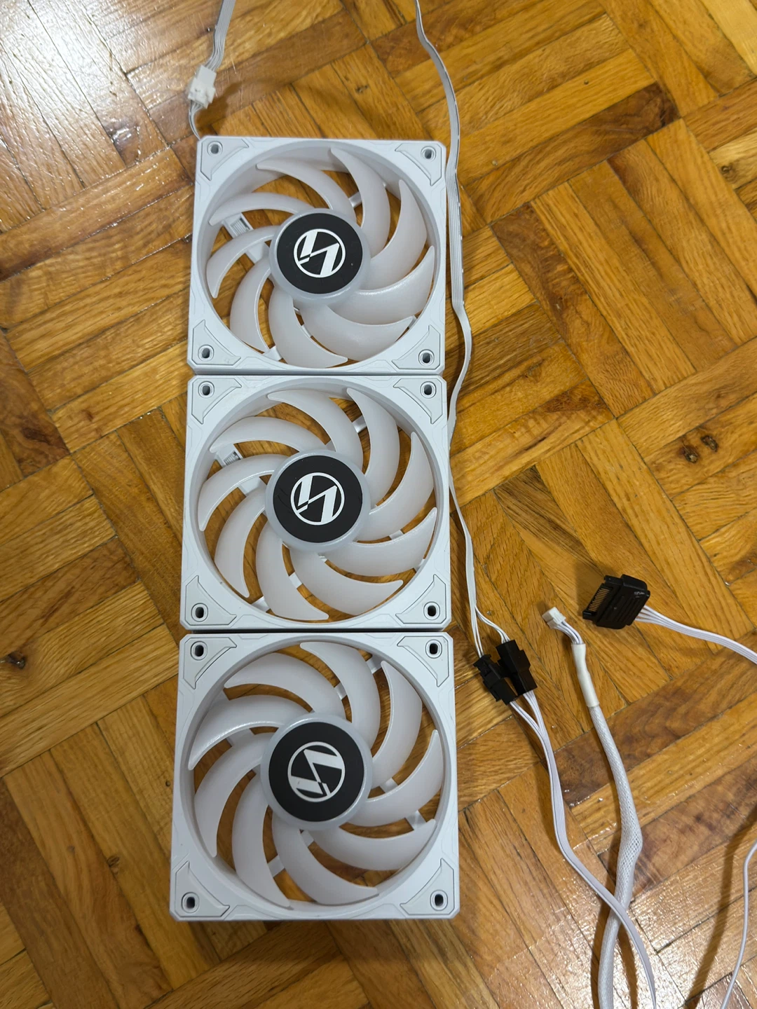 Lian Li UNI FAN SL120 White RGB Fans (3-Pack)