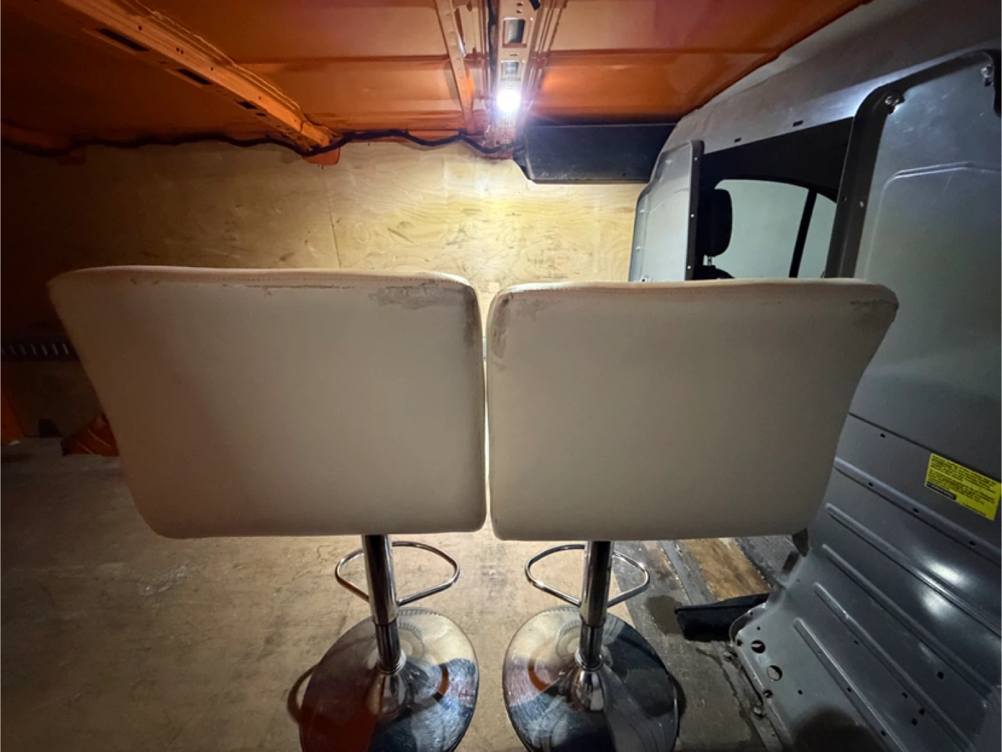 Set of 2 White Adjustable Bar Stools - photo 3