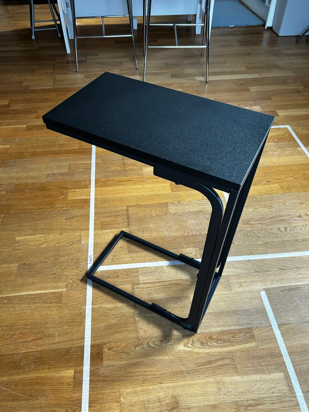 GOOD AS NEW Monarch Specialties Metallic black accent table - photo 2