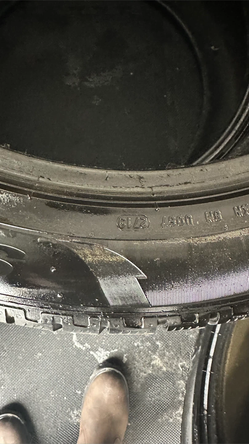 Pirelli Scorpion Winter Tires 275/45 R21 - photo 5