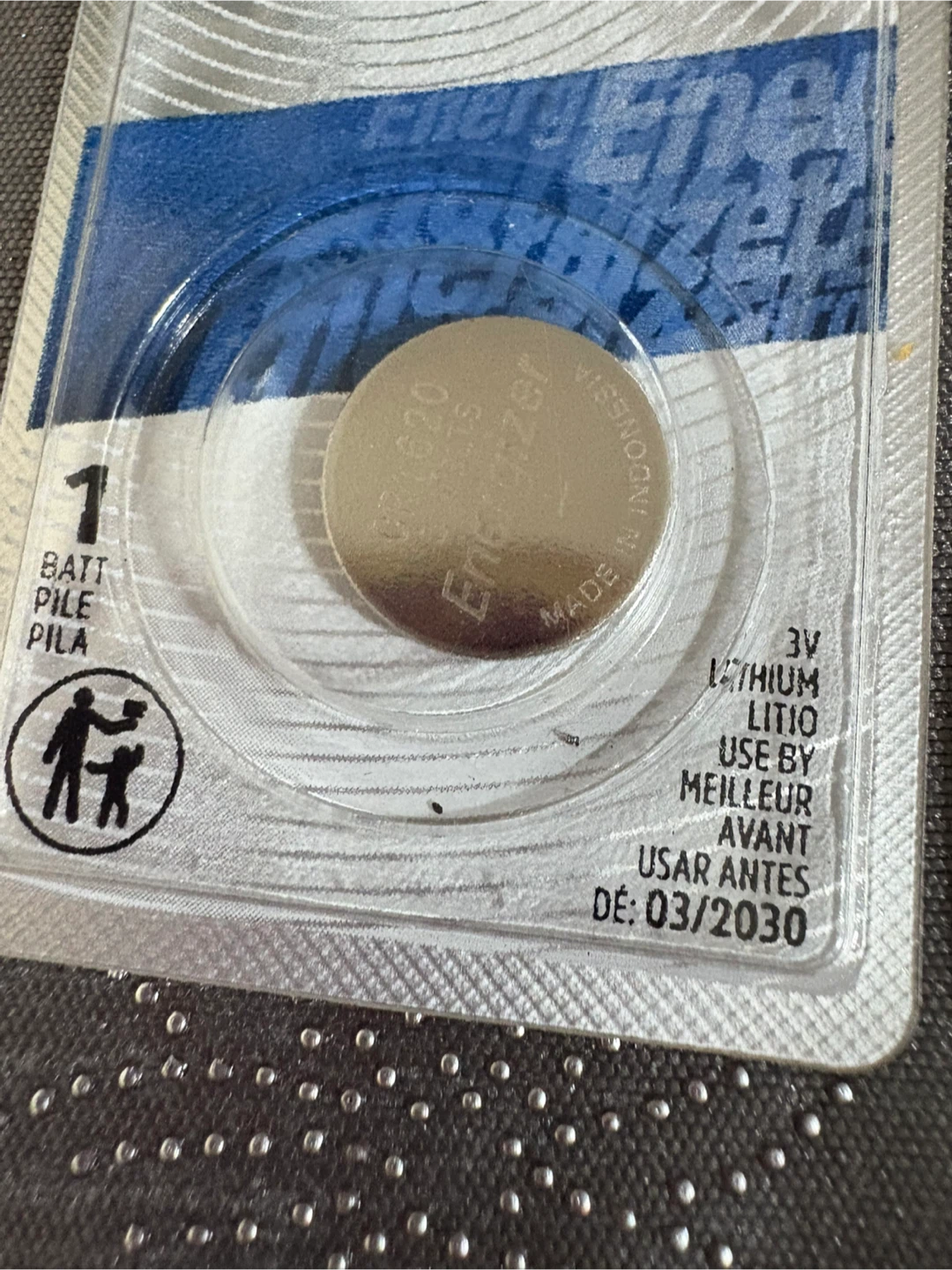 Energizer 1620 and 1220 Lithium Coin Cell Batteries (2 Pack) - photo 2