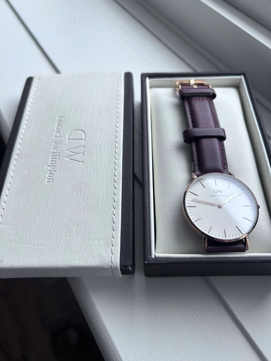 Daniel Wellington Watch with Leather Strap - photo 2