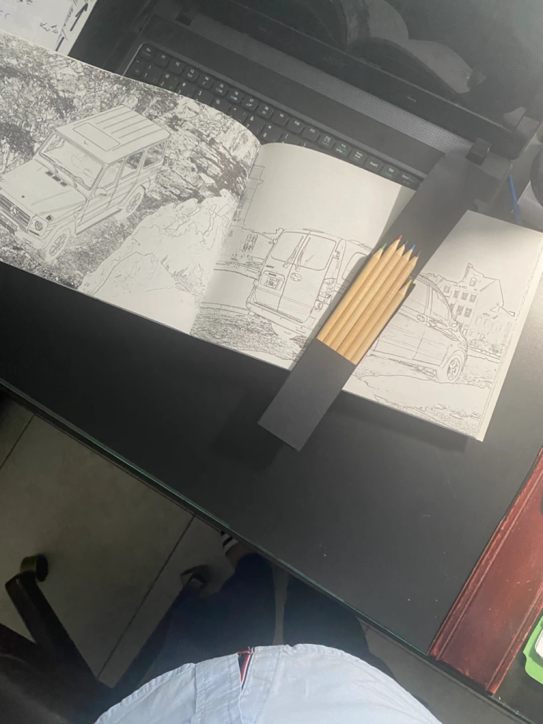 Mercedes-Benz "Gallery of Fine Art" Coloring Book with Pencils - photo 3