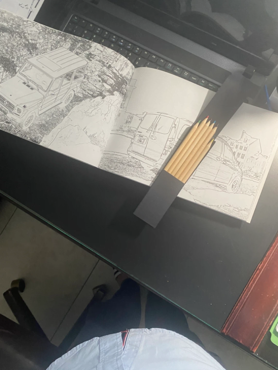 Mercedes-Benz "Gallery of Fine Art" Coloring Book with Pencils - photo 2