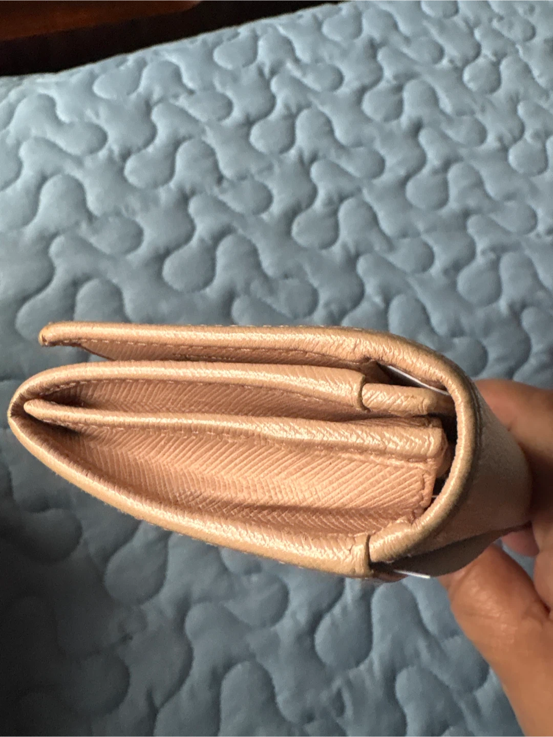 Salvatore Ferragamo Beige Leather Continental Wallet - photo 5