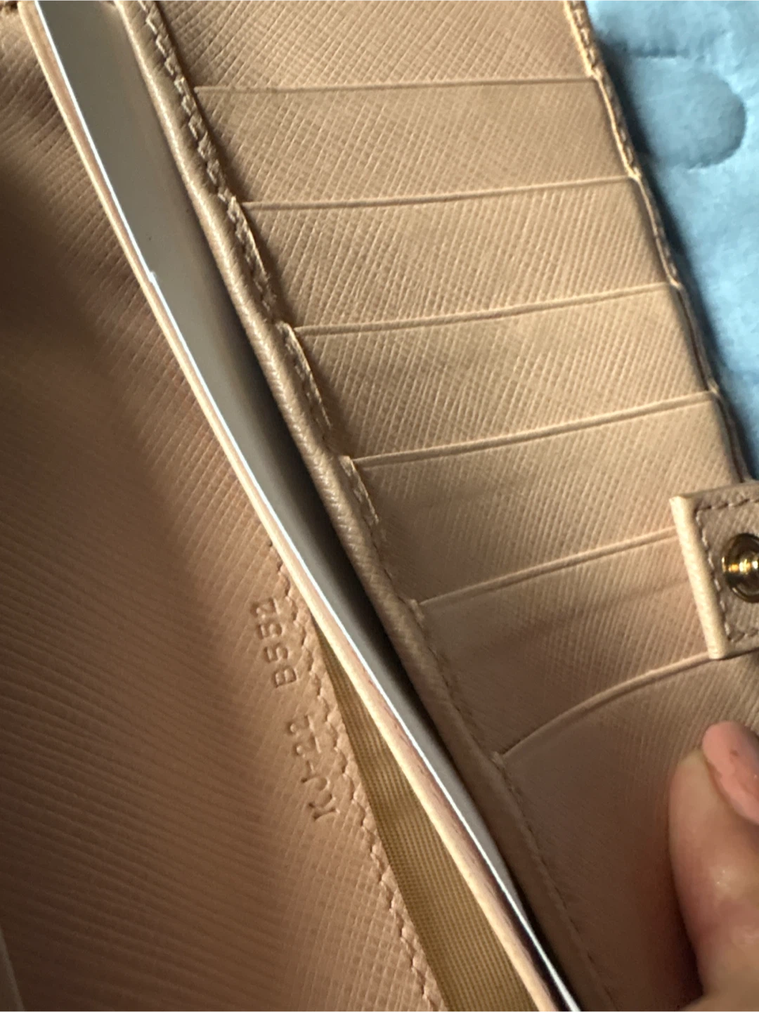 Salvatore Ferragamo Beige Leather Continental Wallet - photo 3