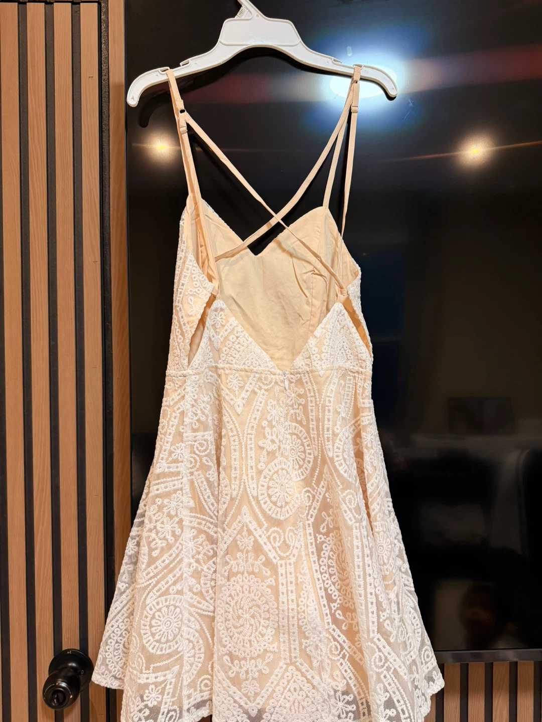 Women's Lace Dress - photo 2