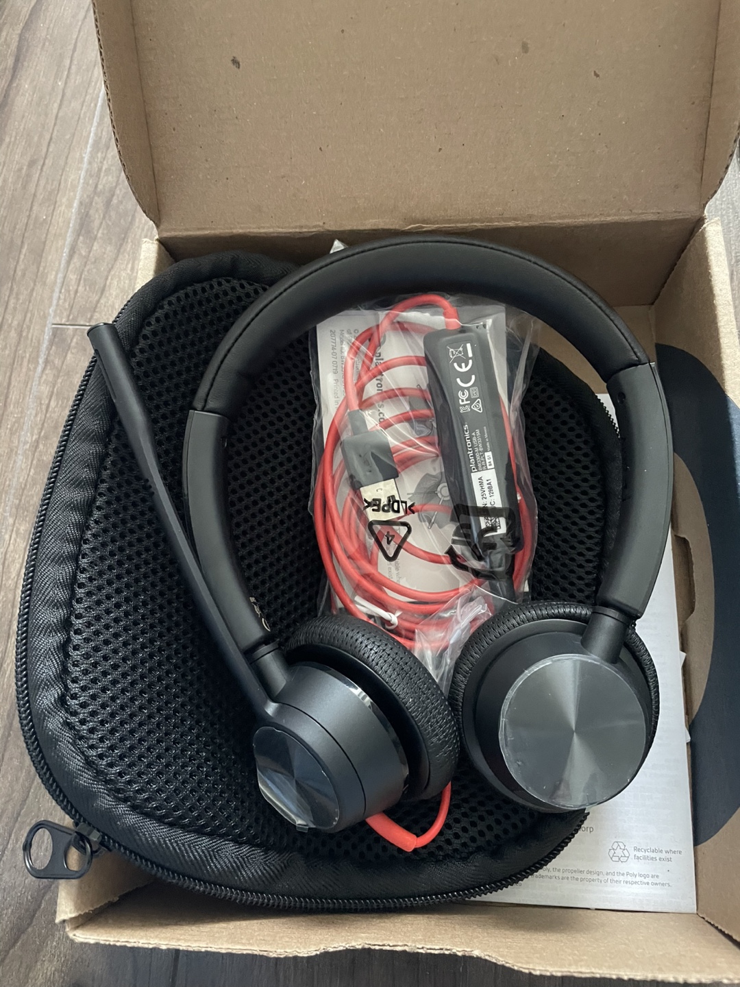 Poly Blackwire 3325 Headset