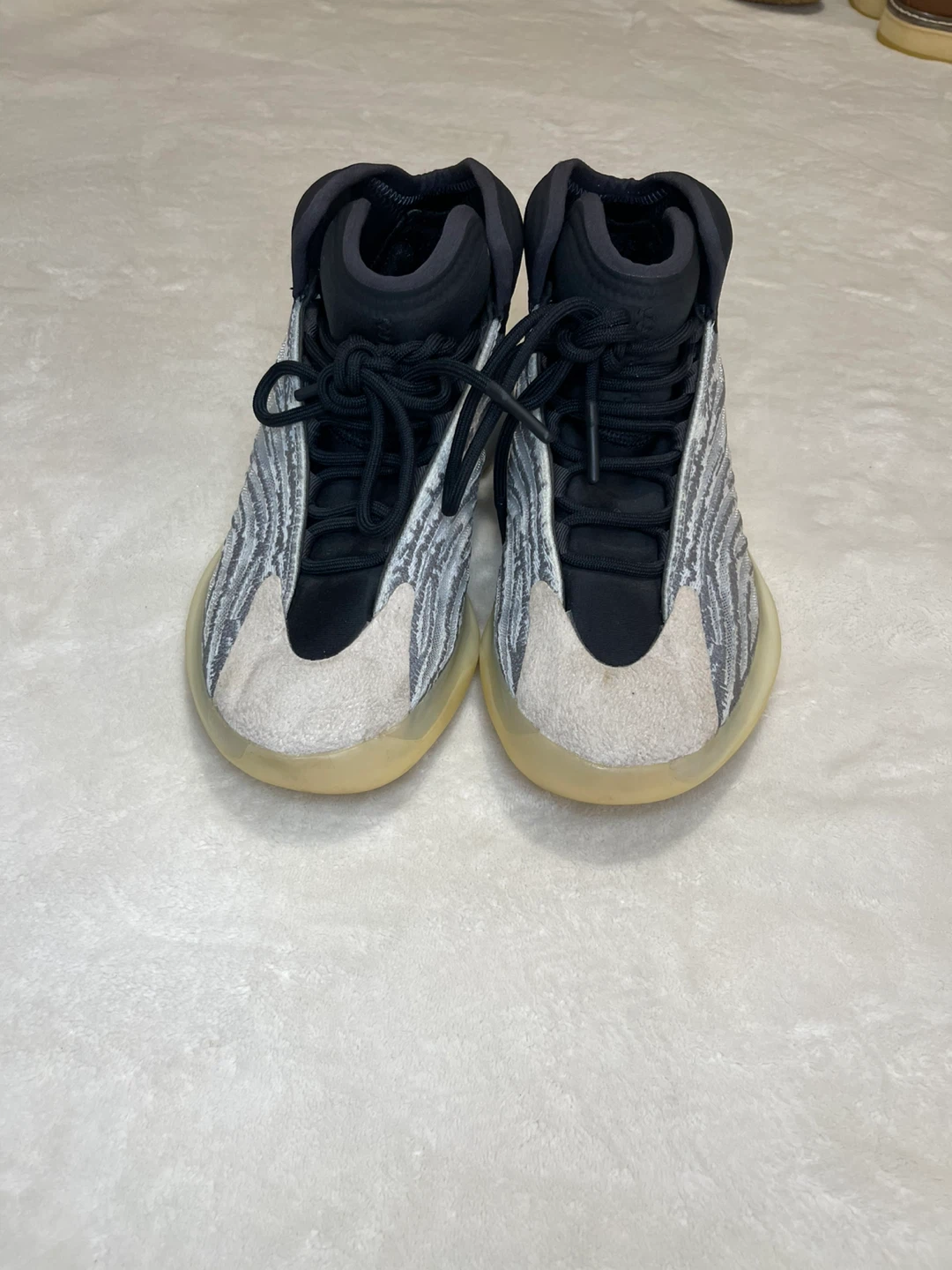 Yeezy QNTM Sneakers - photo 2