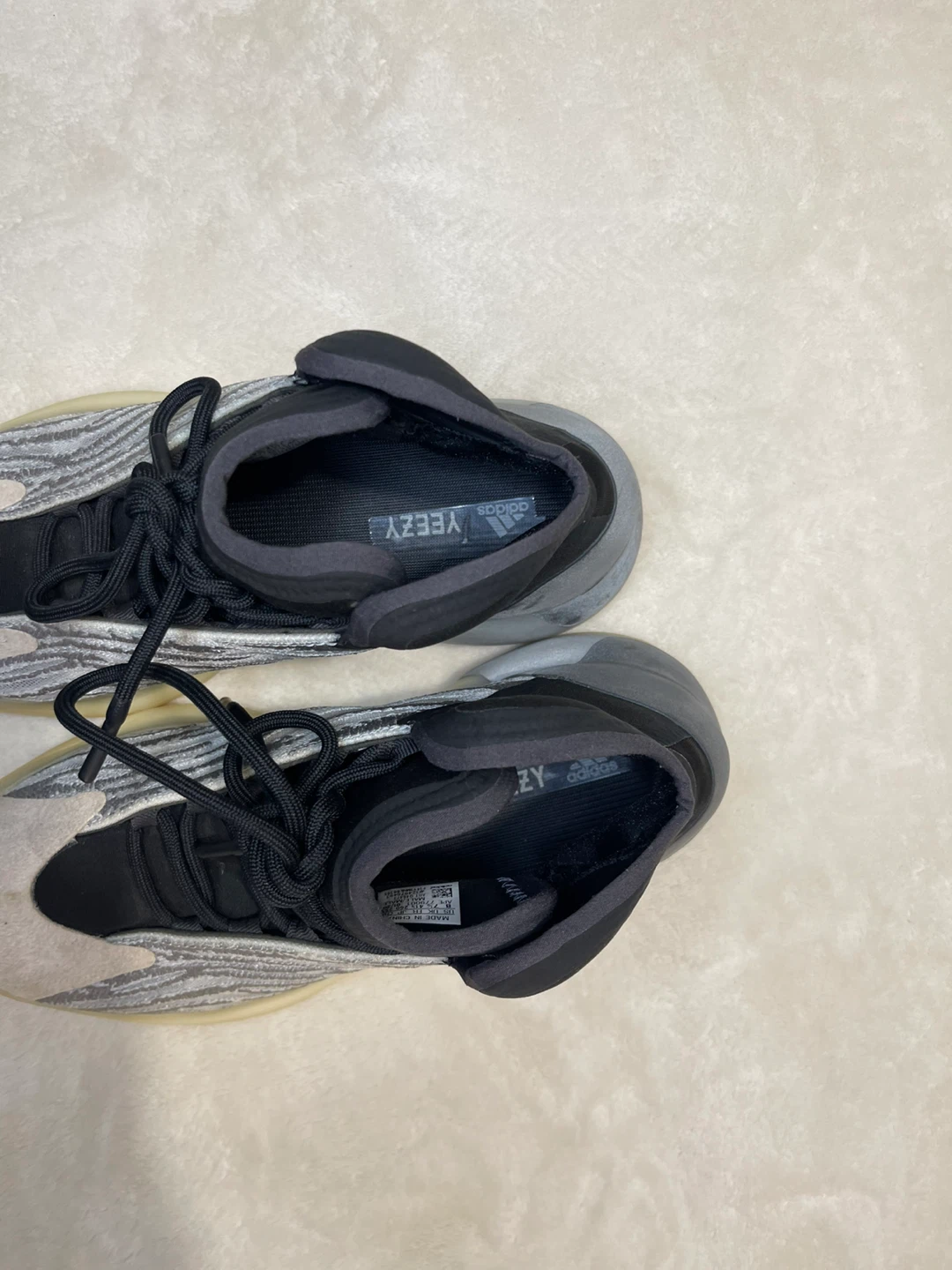 Yeezy QNTM Sneakers - photo 4