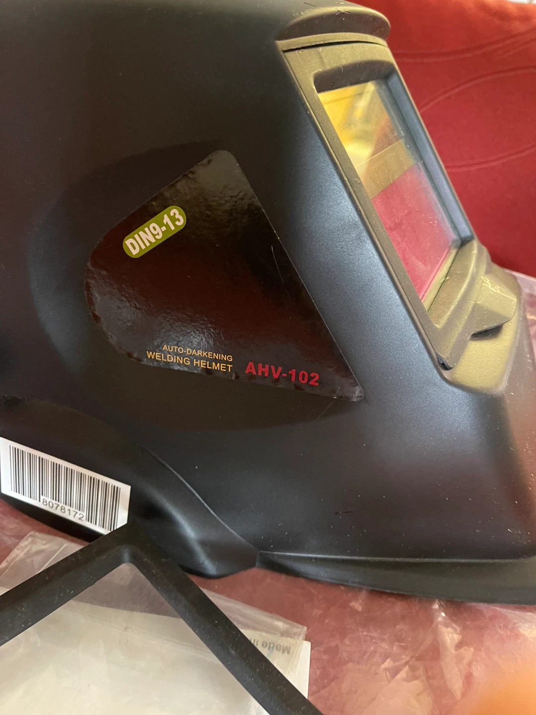 Auto-Darkening Welding Helmet AFV-102 - photo 2