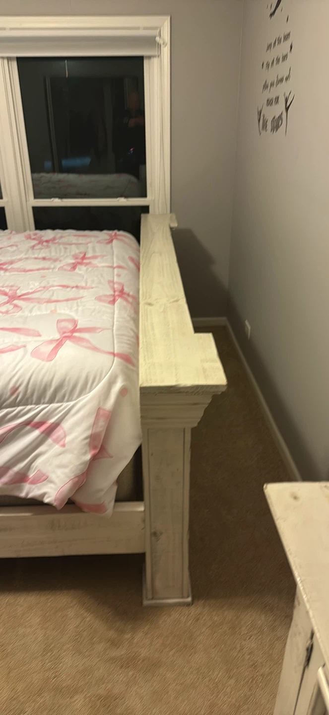 Distressed White Bedroom Furniture Set - Dresser & Nightstand - photo 5