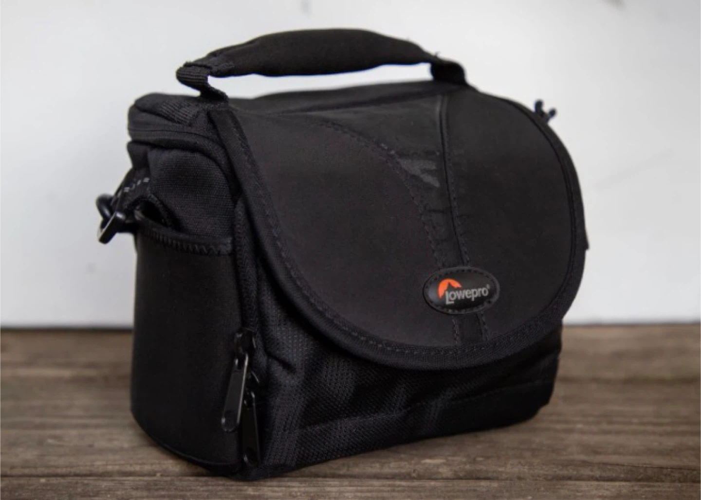 Nikon D3100 DSLR, 2 Lenses, Waterproof padded Lowepro Bag, Books - photo 5