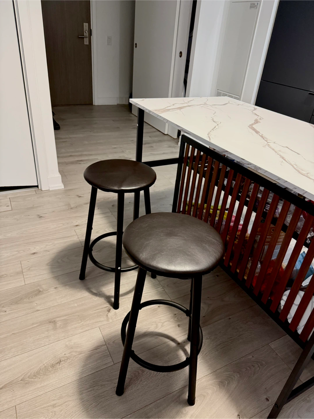 Kitchen Island Table with 2 Bar Stools - photo 5
