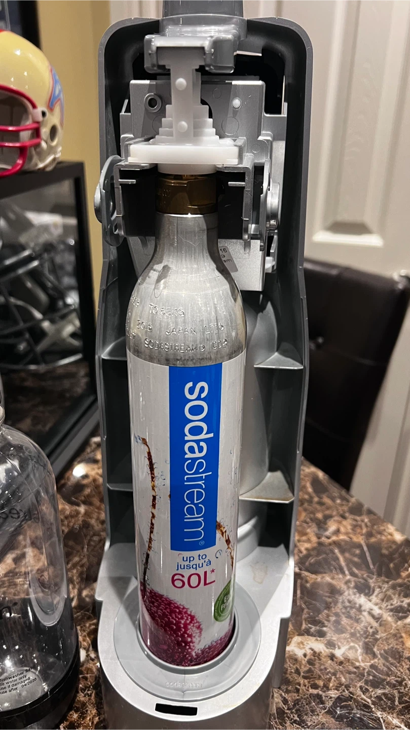 SodaStream Sparkling Water Maker - photo 3