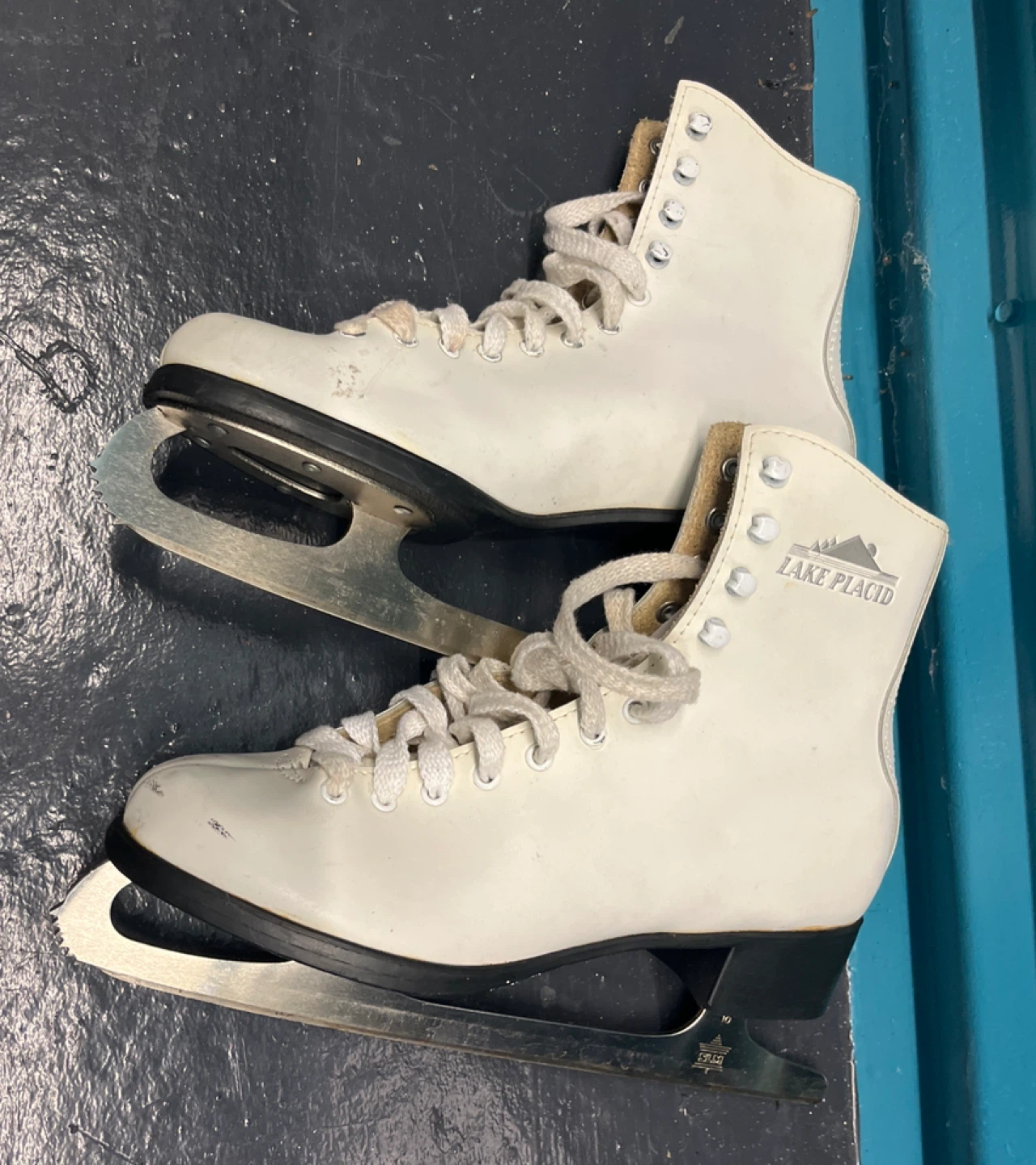 Lake Placid Women's Figure Skates Size 8 - photo 2