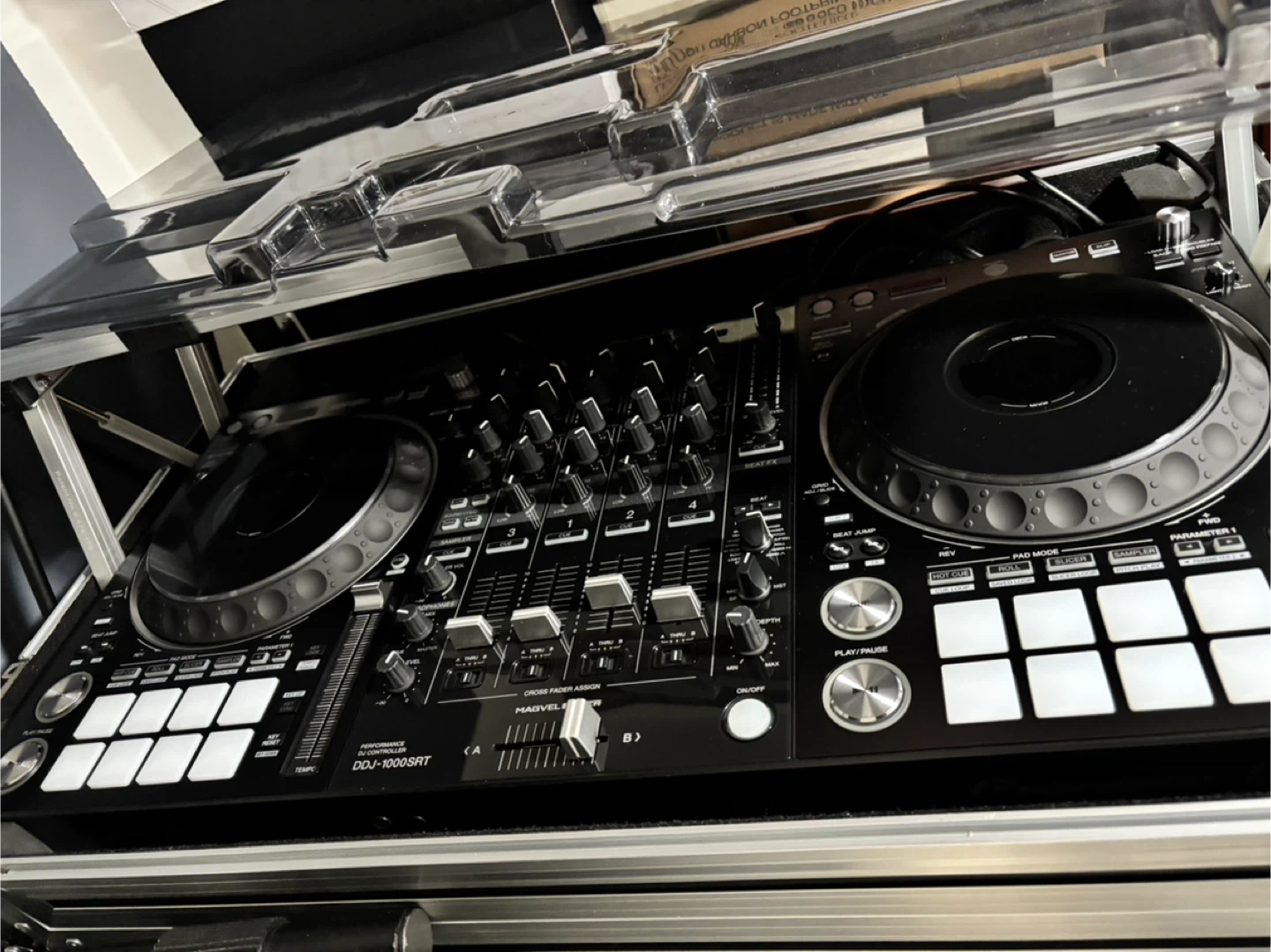 Pioneer DDJ-1000SRT Performance DJ Controller - photo 4