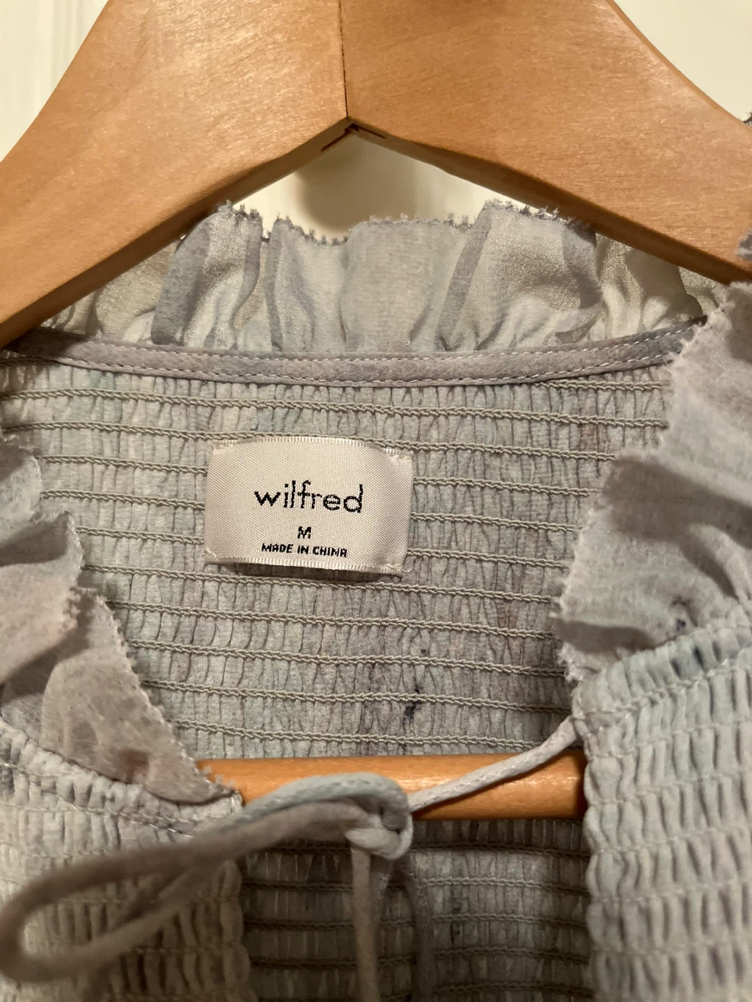 Brand new w/o Tags Wilfred Women's Smocked Blouse - Size M - photo 3